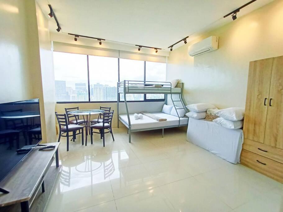 Apartment 16g Walking Distance To Ayala And It Park With Wifi *