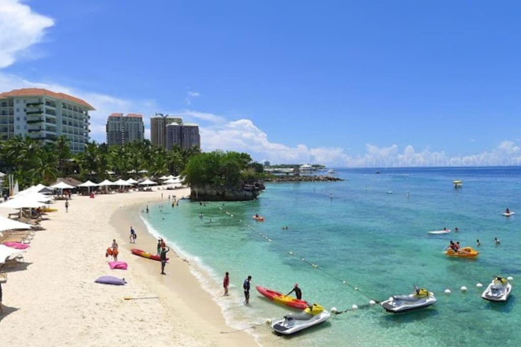 Apartment 16g Walking Distance To Ayala And It Park With Wifi *